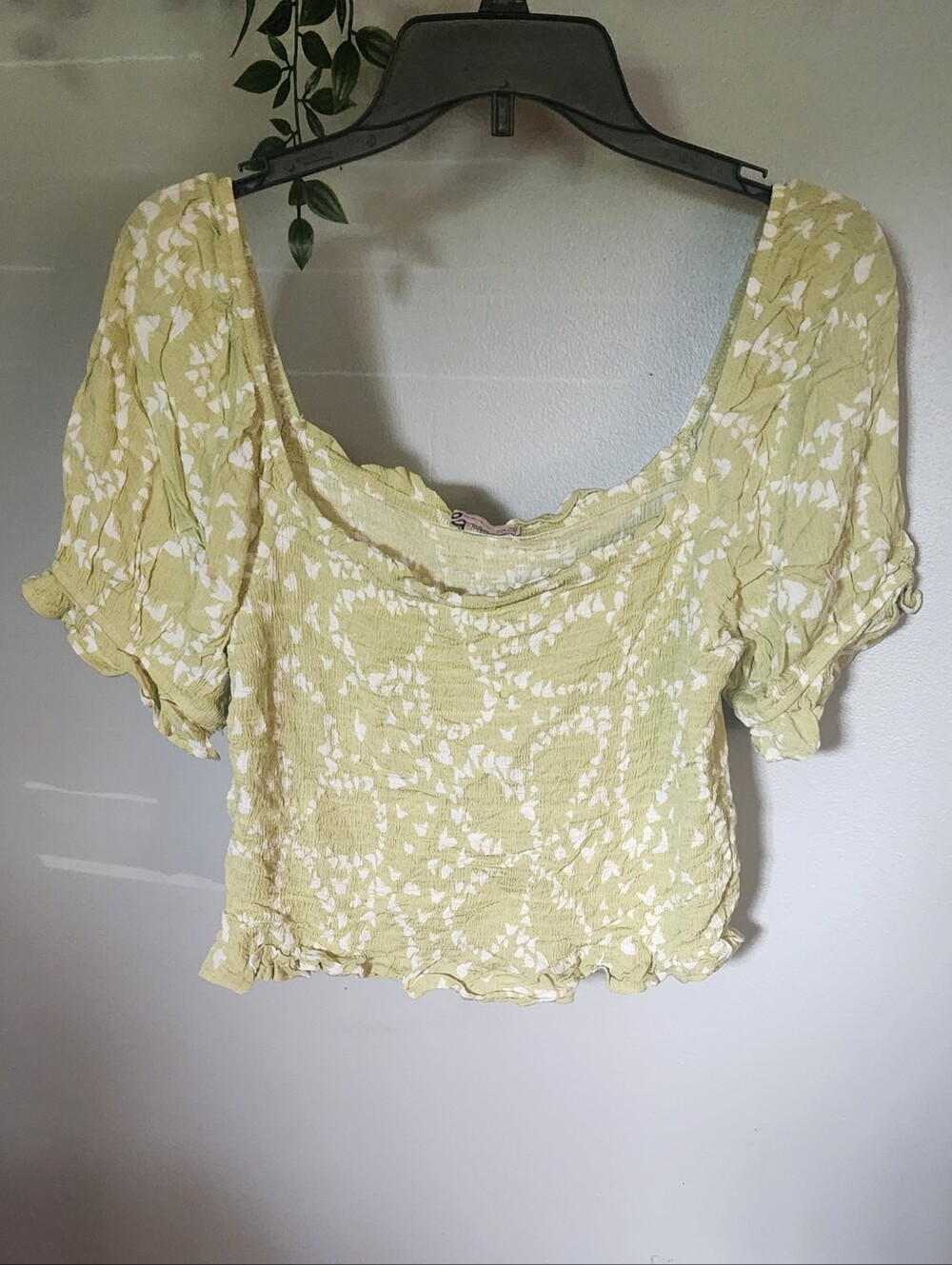 SO Vintage Green Smocked Crop Top with Puff Sleeves